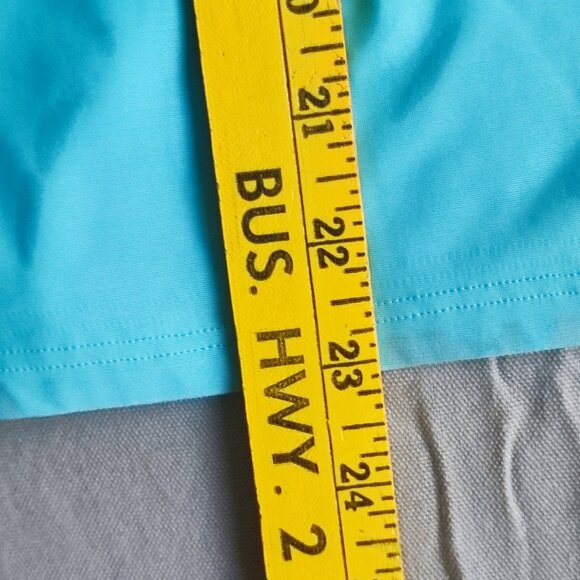 Under Armour athletic shirt women's size L baby blue slim fit short sleeve - Picture 10 of 10